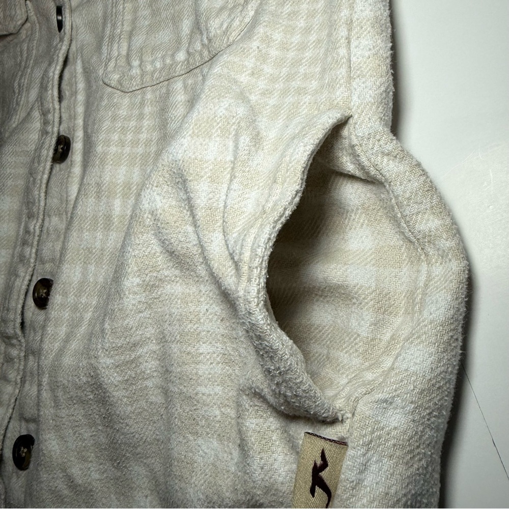 Hollister Beige Checkered Shirt - Picture 5 of 7